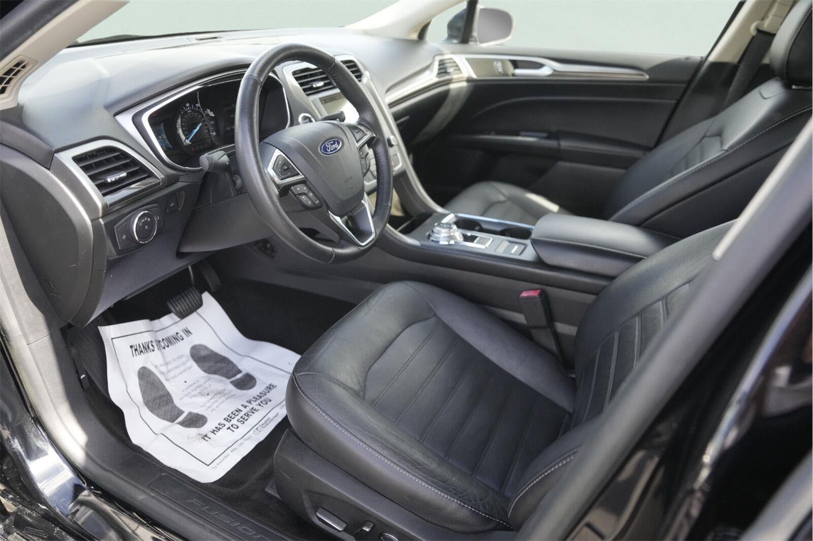 2018 Ford FUSION SE
