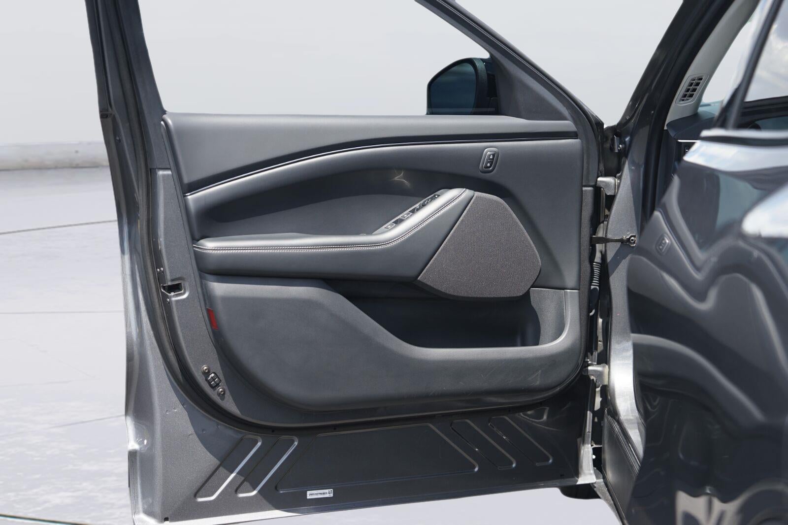 2023 Ford Mustang Mach-E Select
