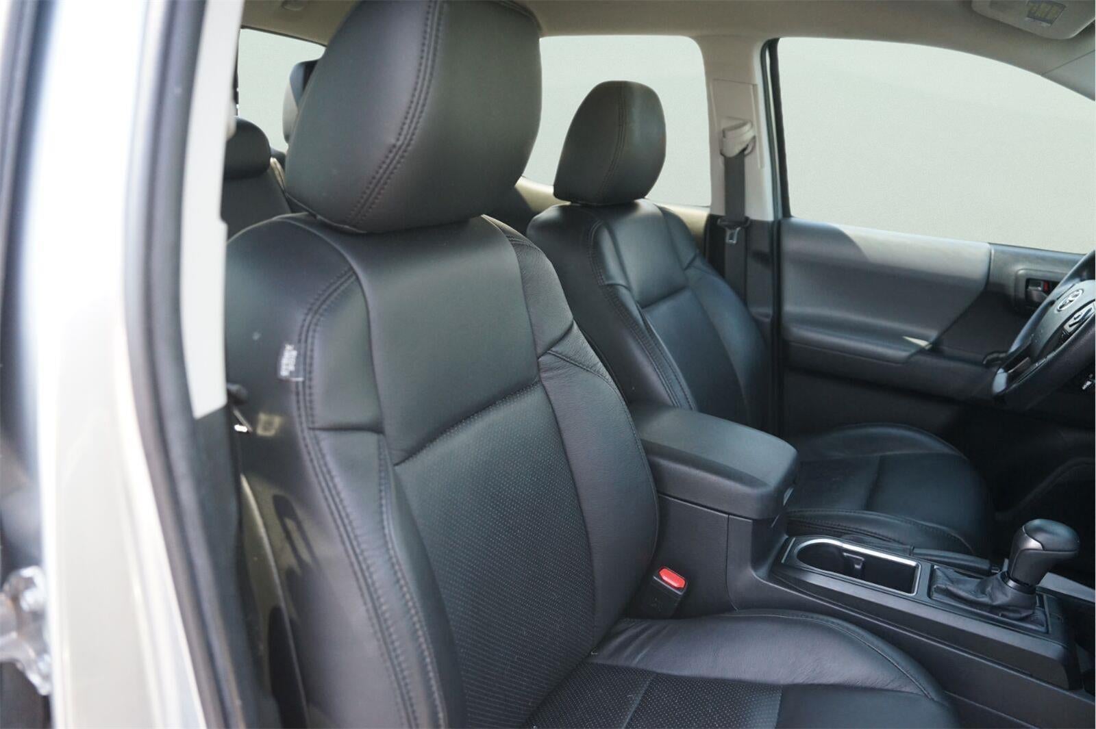 2022 Toyota Tacoma SR V6