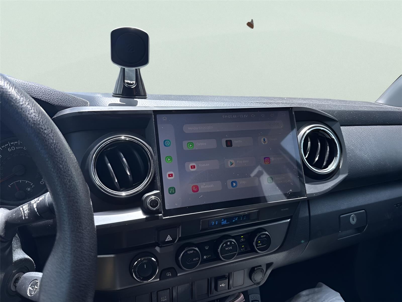 2022 Toyota Tacoma SR V6