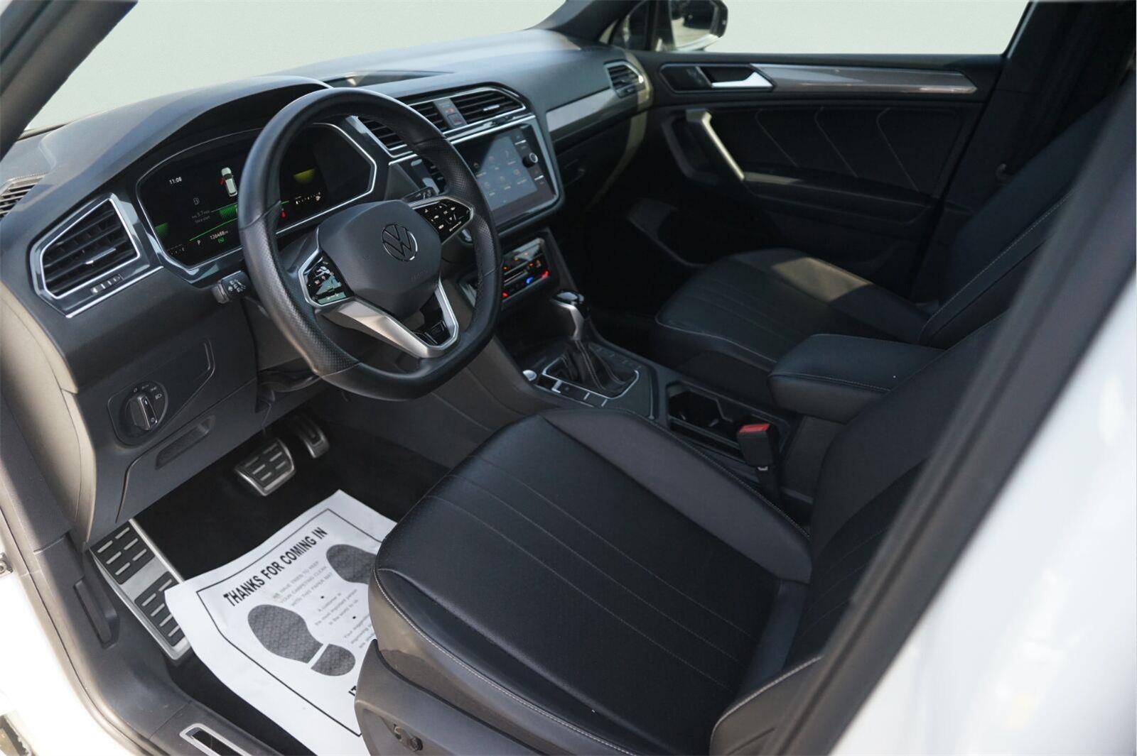 2022 Volkswagen Tiguan SE R-Line Black