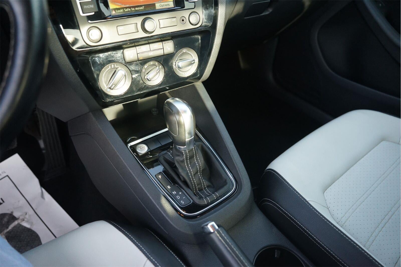 2015 Volkswagen Jetta 1.8T Sport