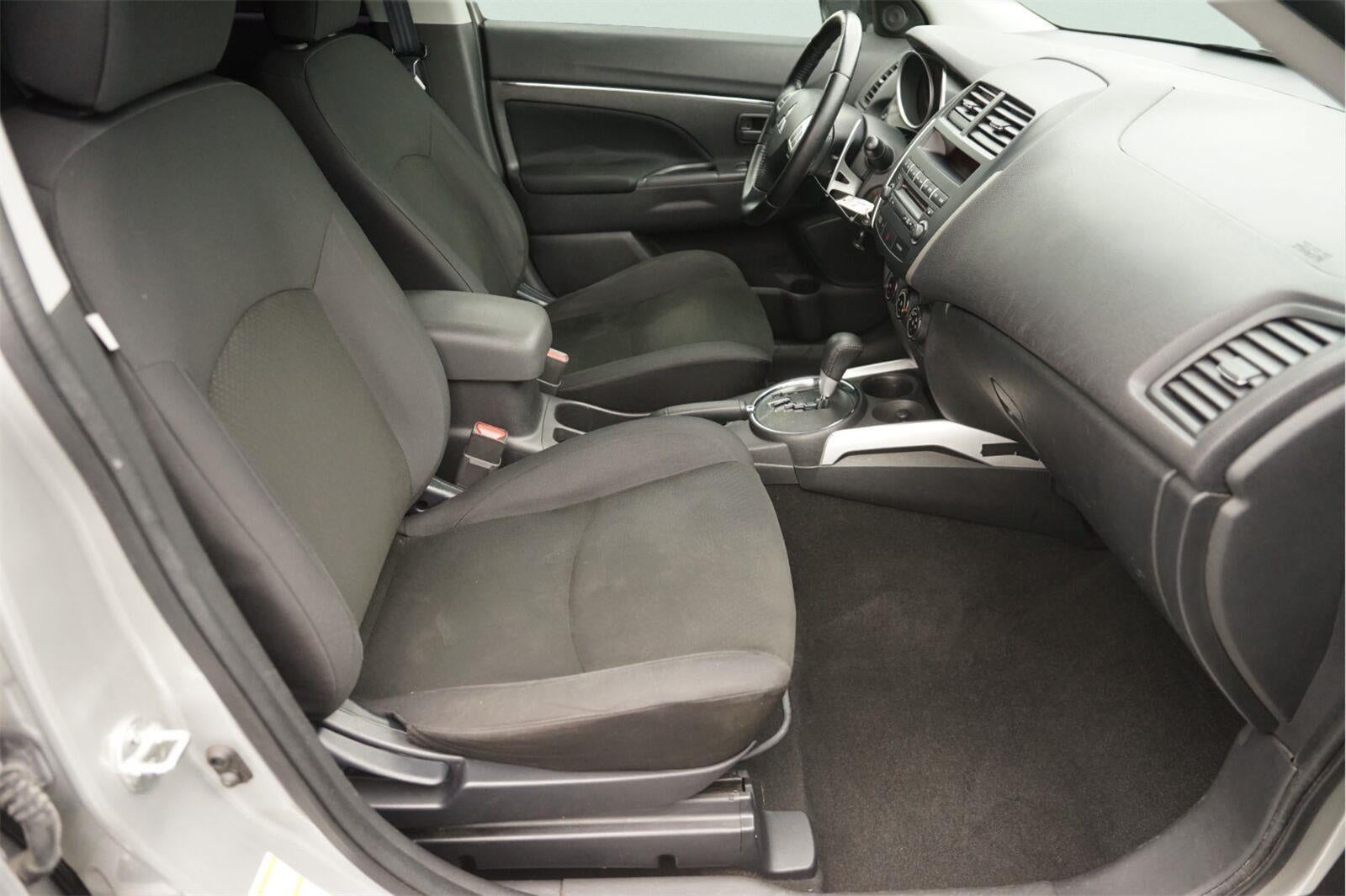2013 Mitsubishi OUTLANDER ES