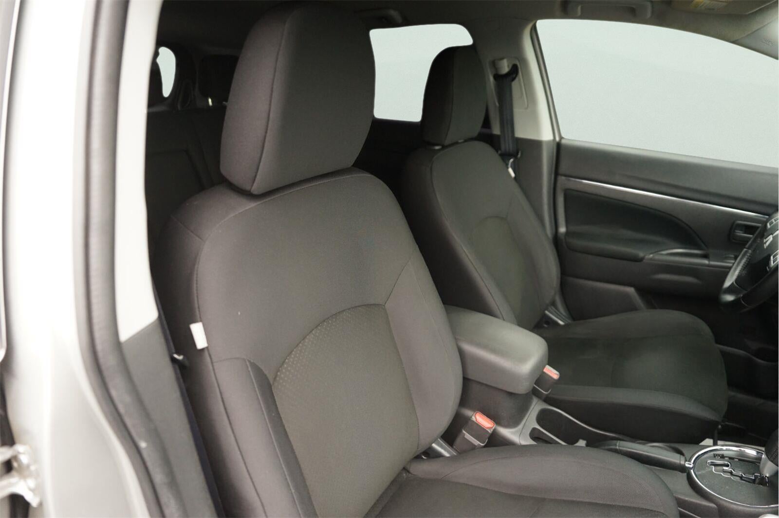 2013 Mitsubishi OUTLANDER ES