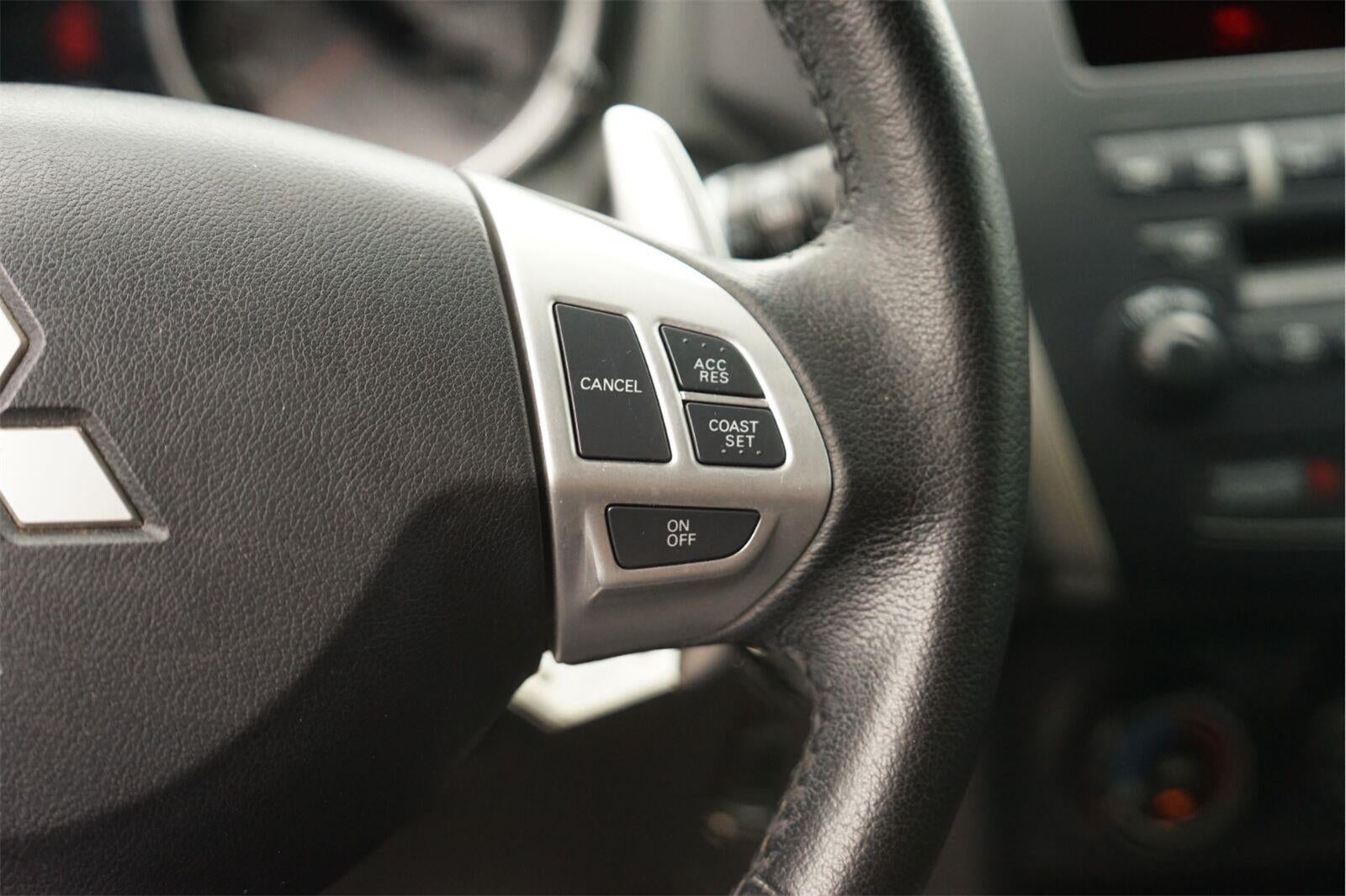 2013 Mitsubishi OUTLANDER ES