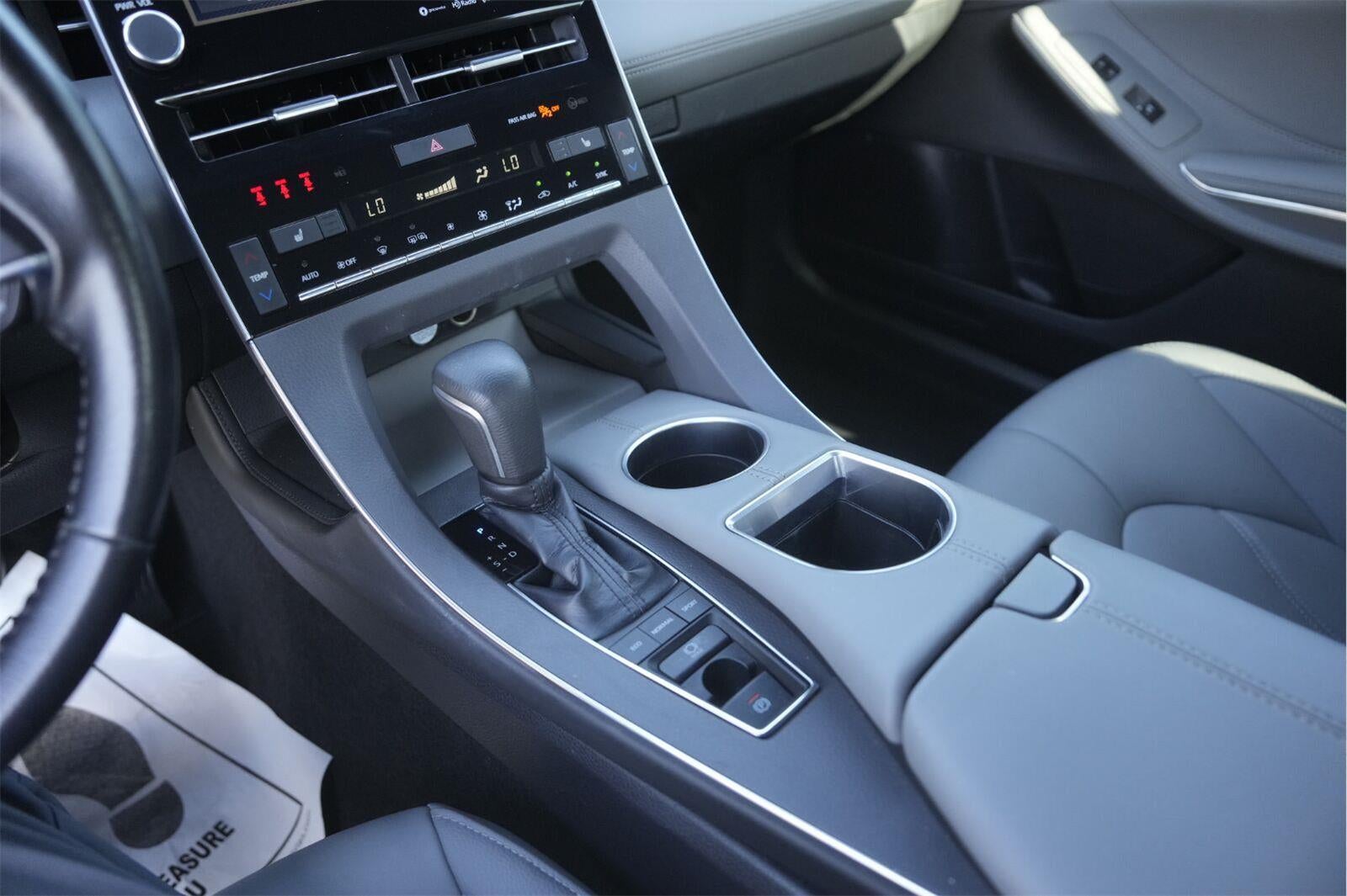 2019 Toyota Avalon XLE