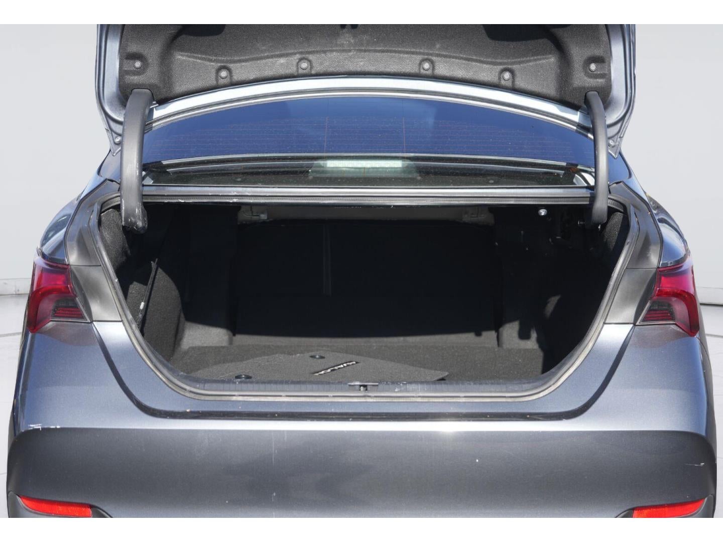 2019 Toyota Avalon XLE