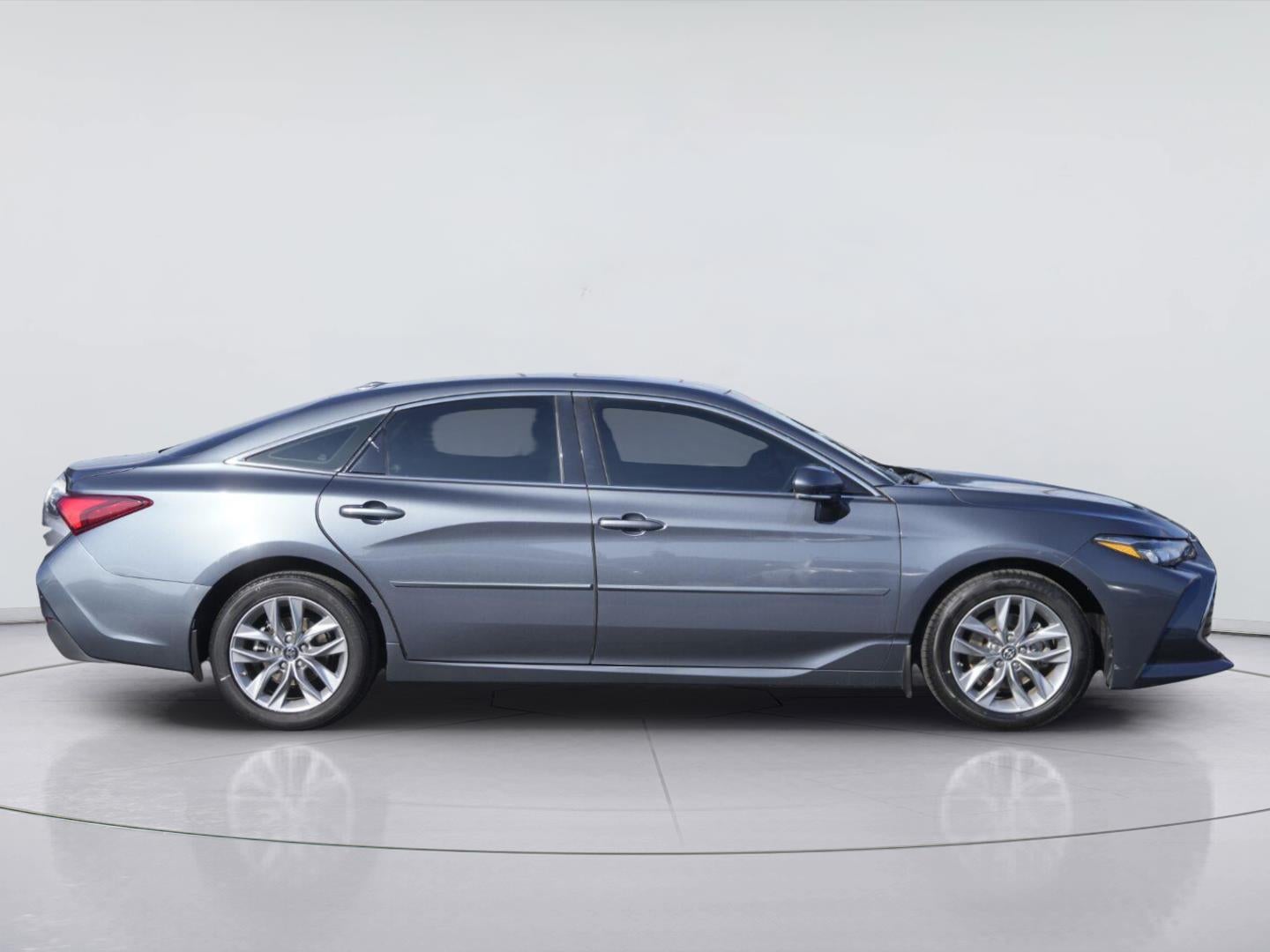 2019 Toyota Avalon XLE