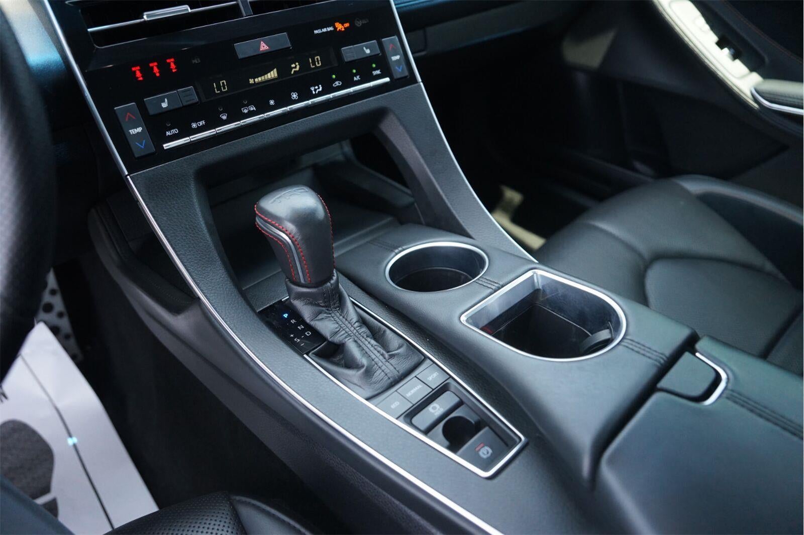 2019 Toyota Avalon XSE