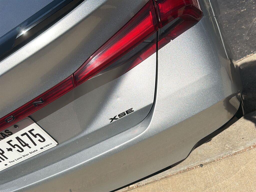2019 Toyota Avalon XSE