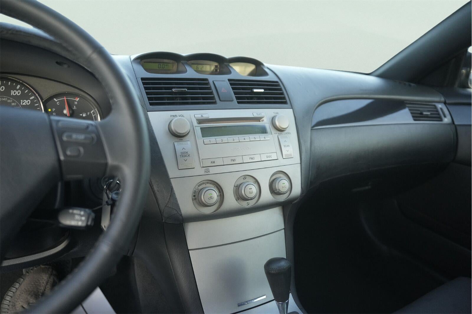 2006 Toyota Camry Solara SE V6