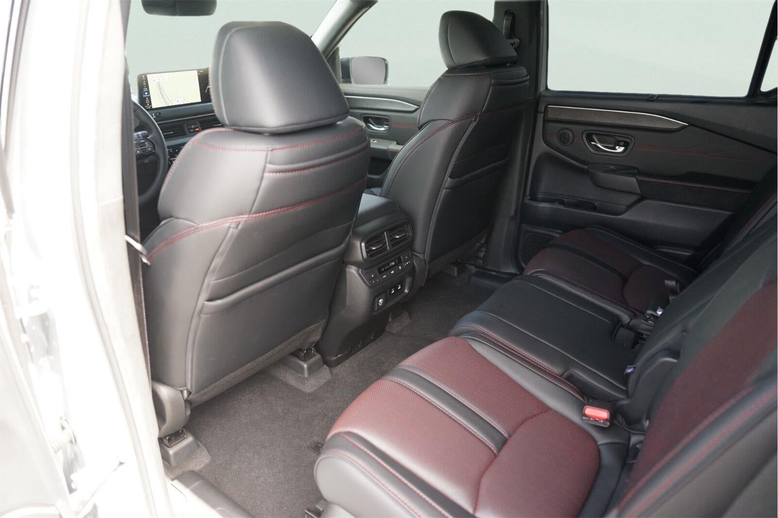 2026 Honda Pilot Black Edition
