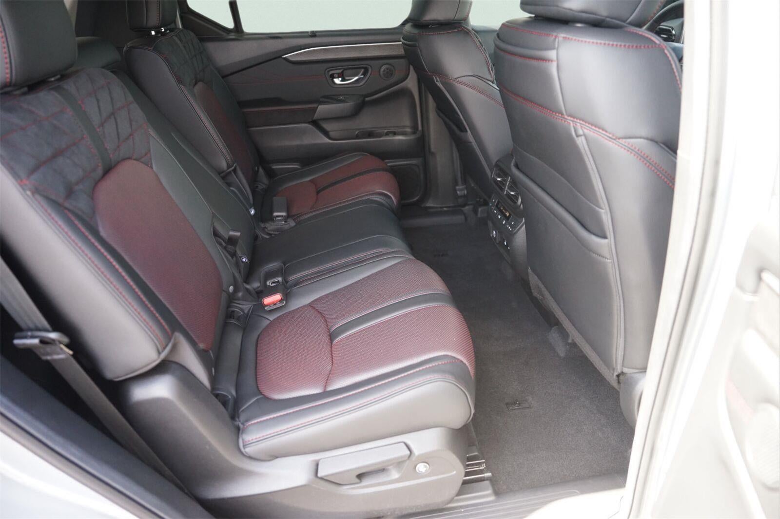 2026 Honda Pilot Black Edition