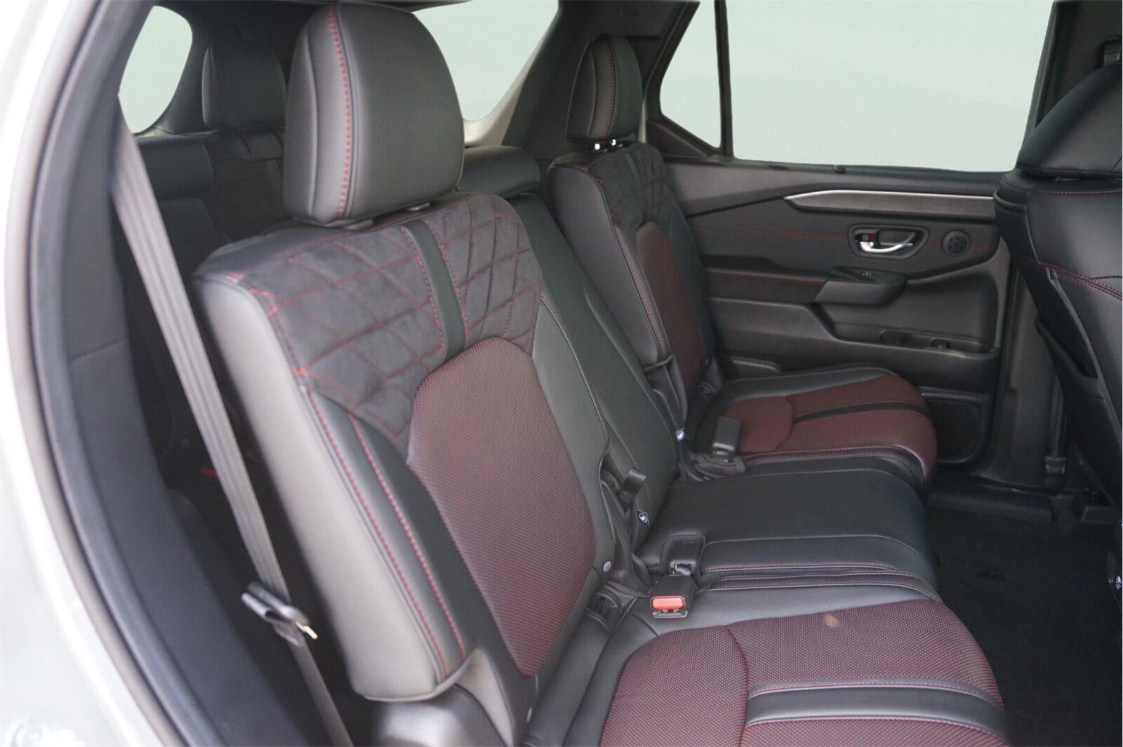 2026 Honda Pilot Black Edition