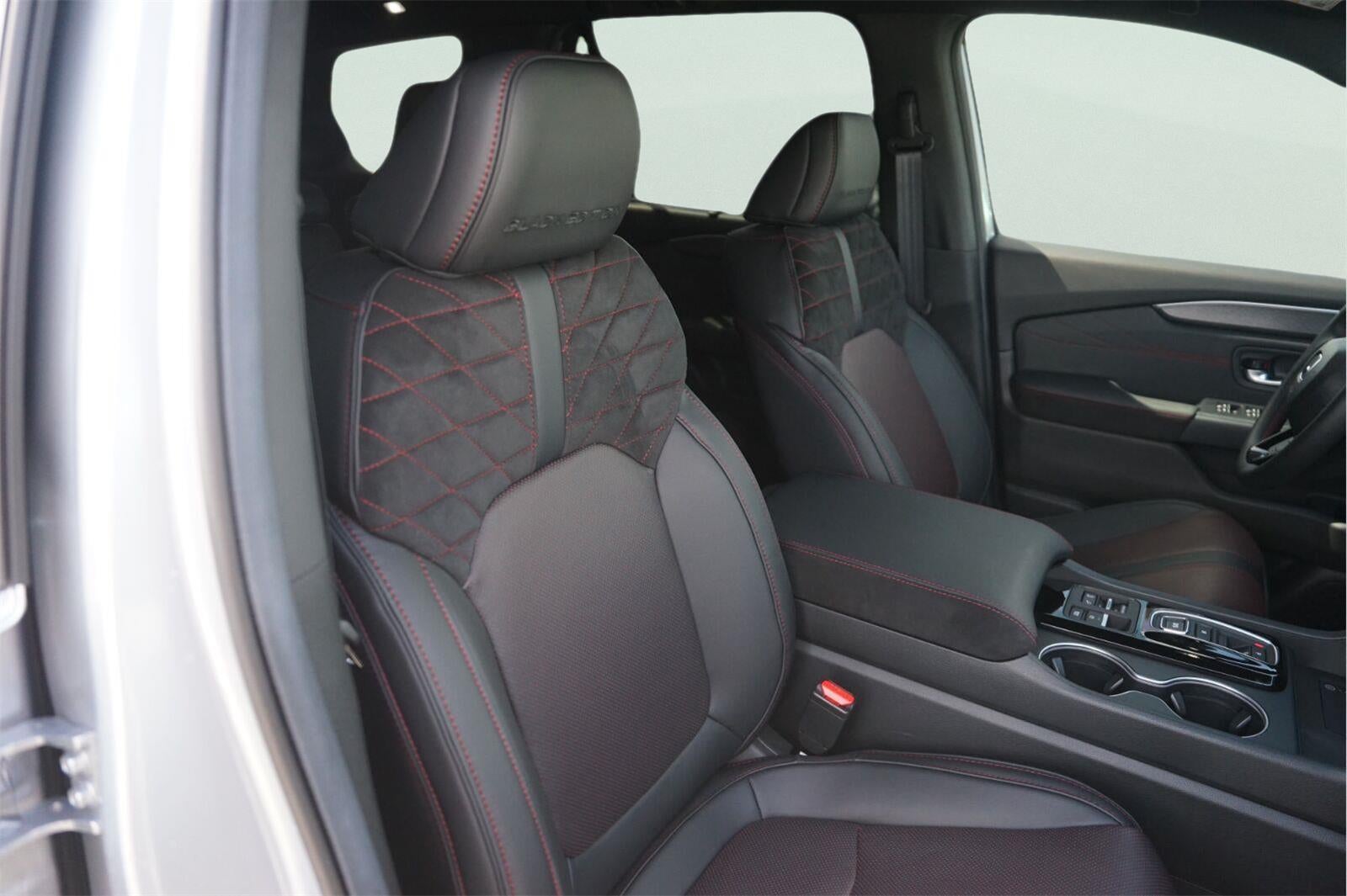 2026 Honda Pilot Black Edition