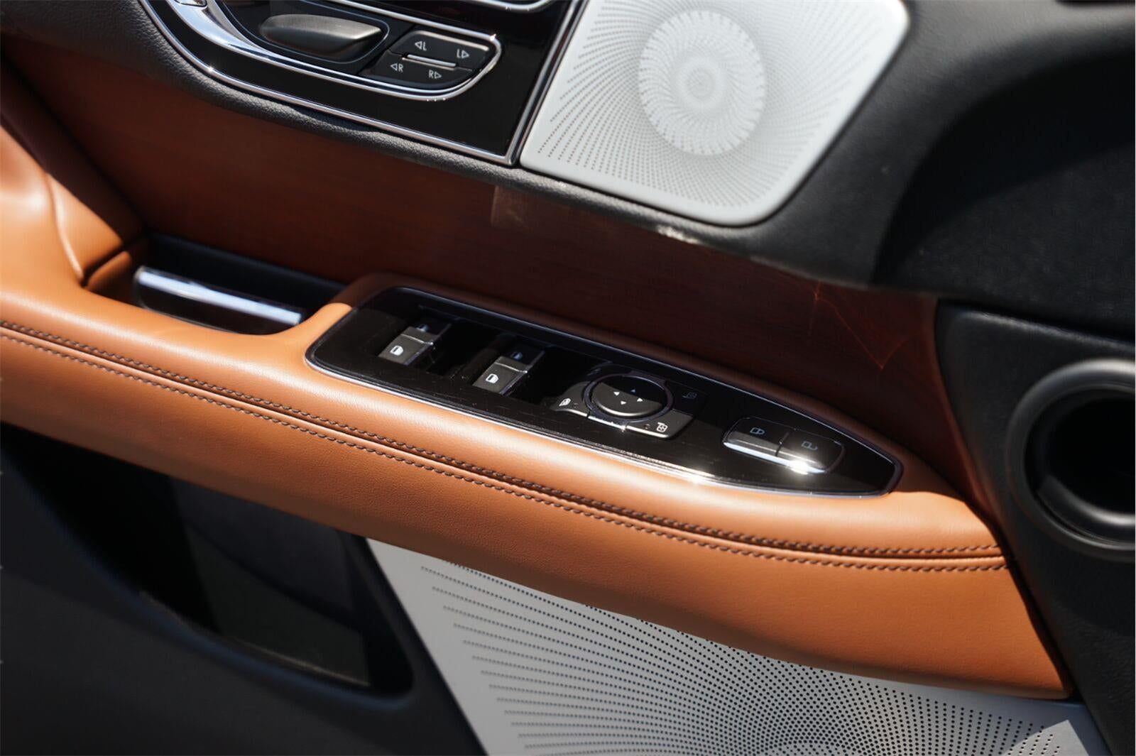 2020 Lincoln NAVIGATOR RSV