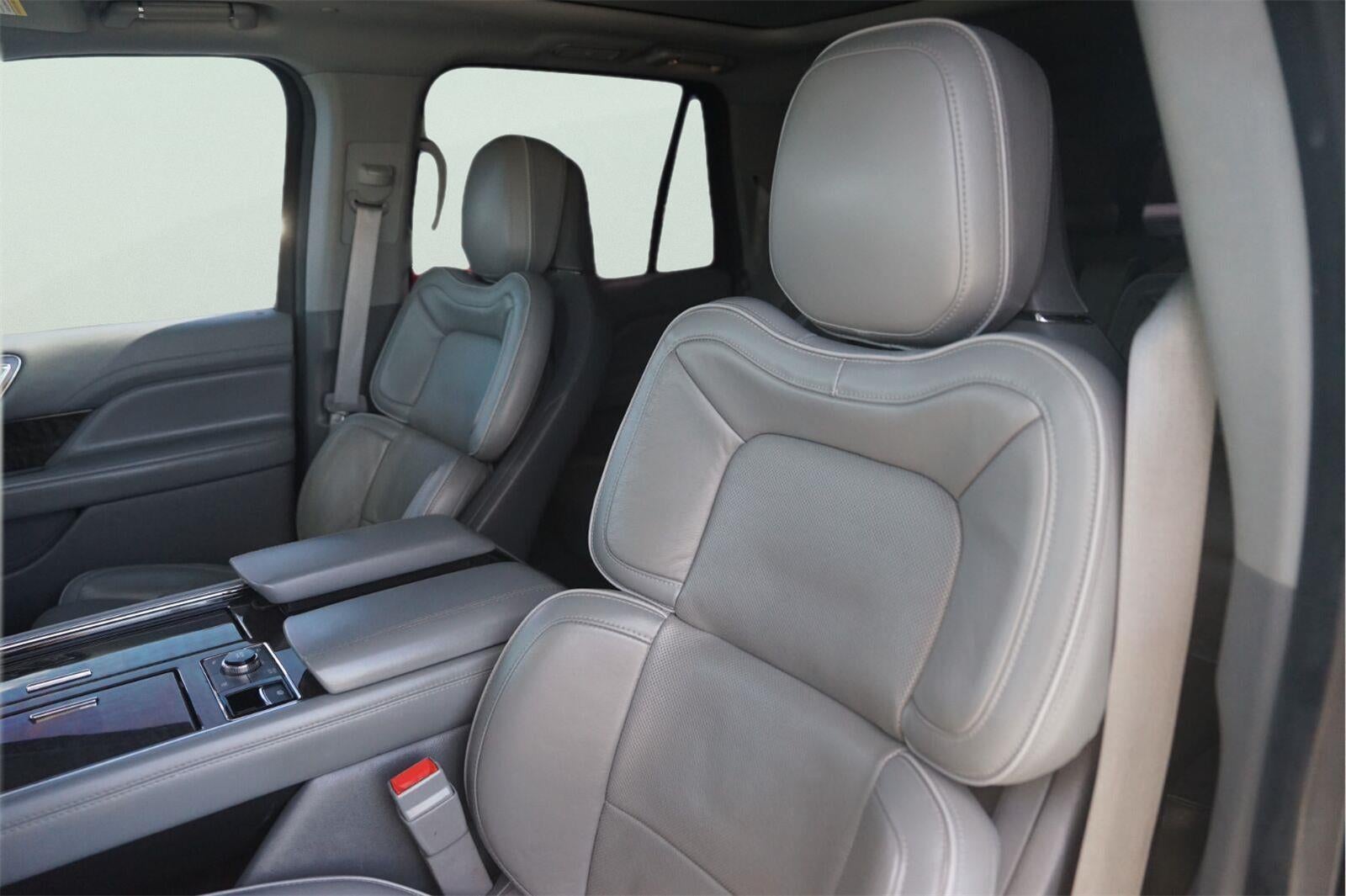 2019 Lincoln Navigator L Select