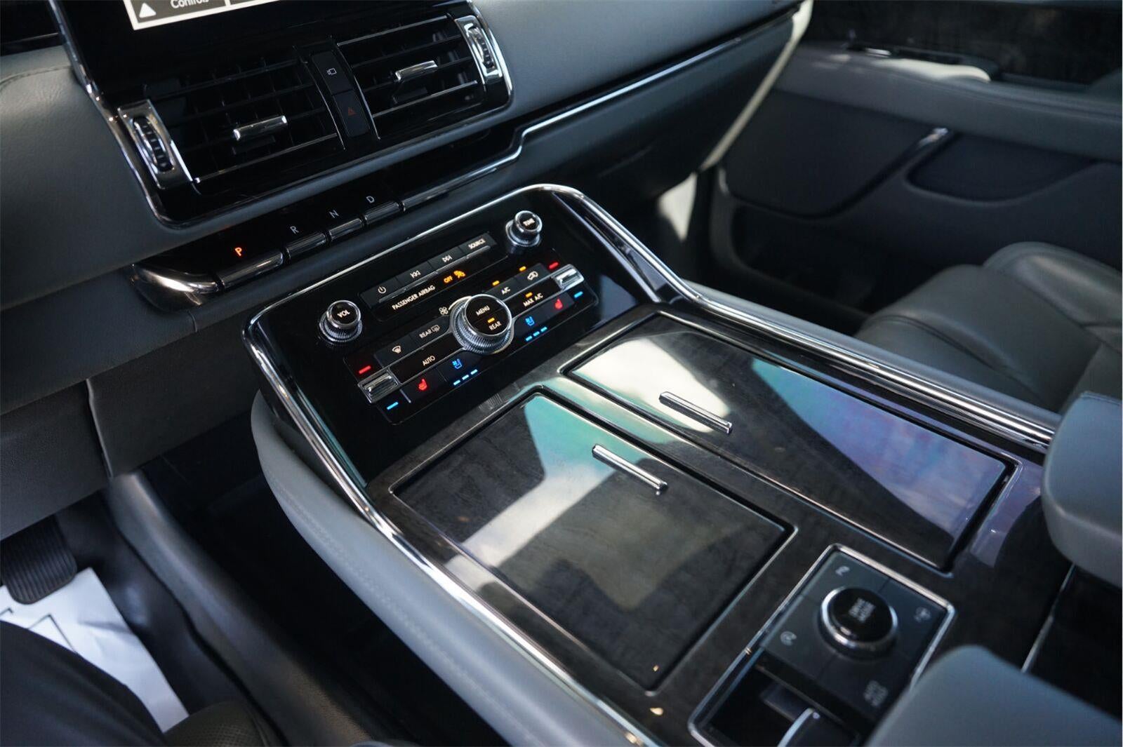 2019 Lincoln Navigator L Select