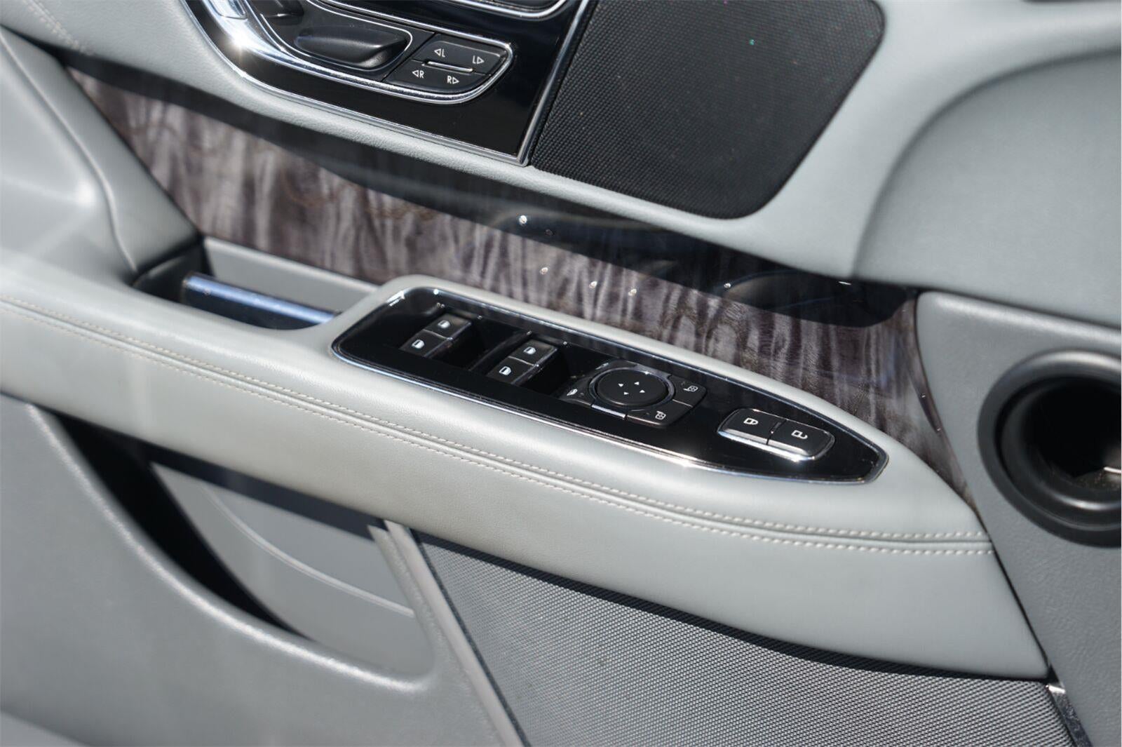 2019 Lincoln Navigator L Select