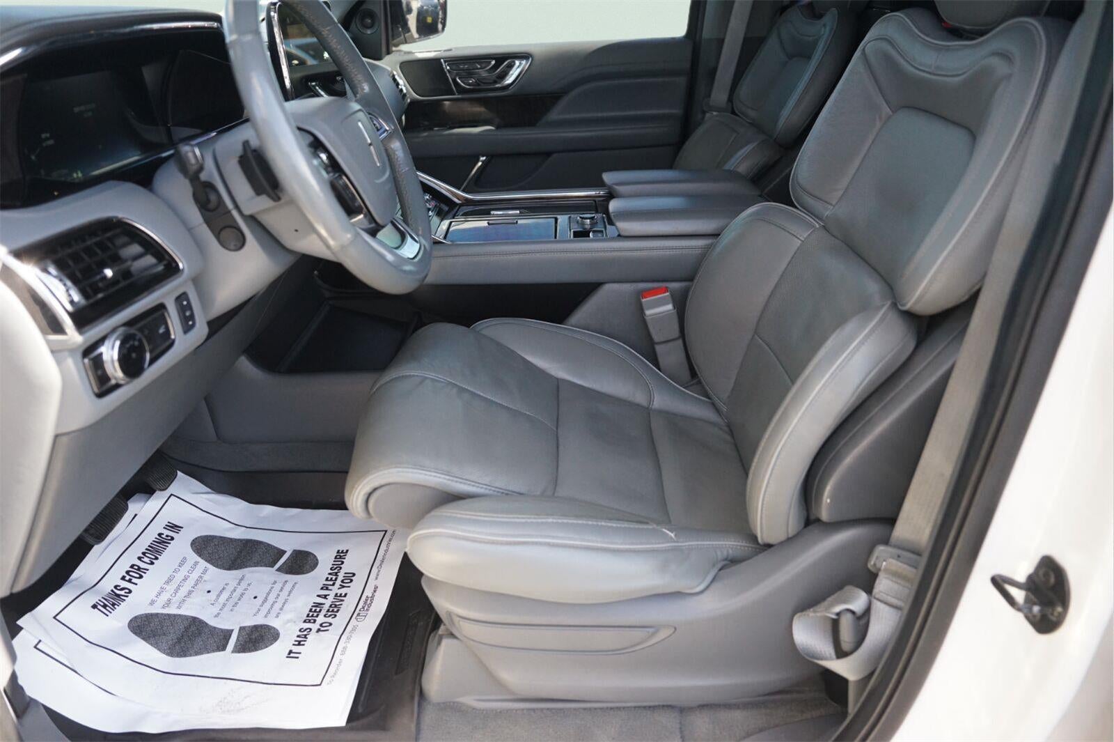 2019 Lincoln Navigator L Select