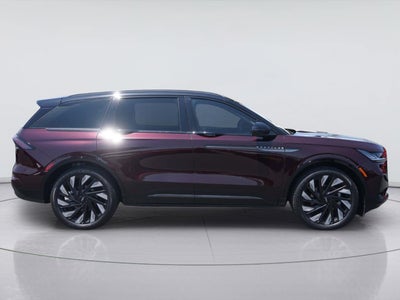 2025 Lincoln Nautilus Reserve