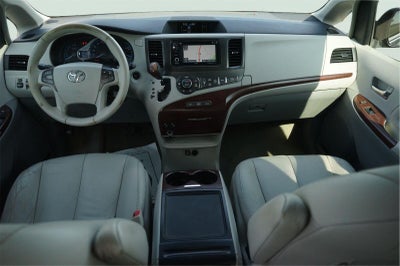 2013 Toyota Sienna XLE 8-Passenger