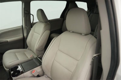 2020 Toyota SIENNA Base