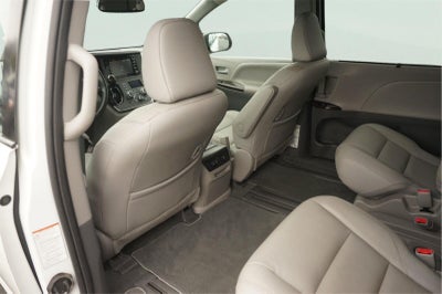 2020 Toyota SIENNA Base