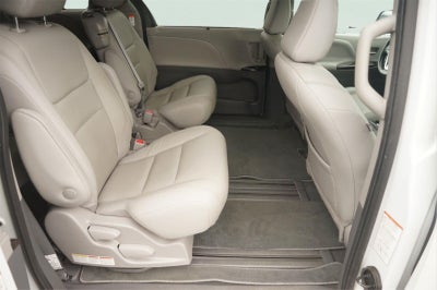 2020 Toyota SIENNA Base