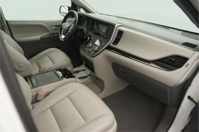2020 Toyota SIENNA Base
