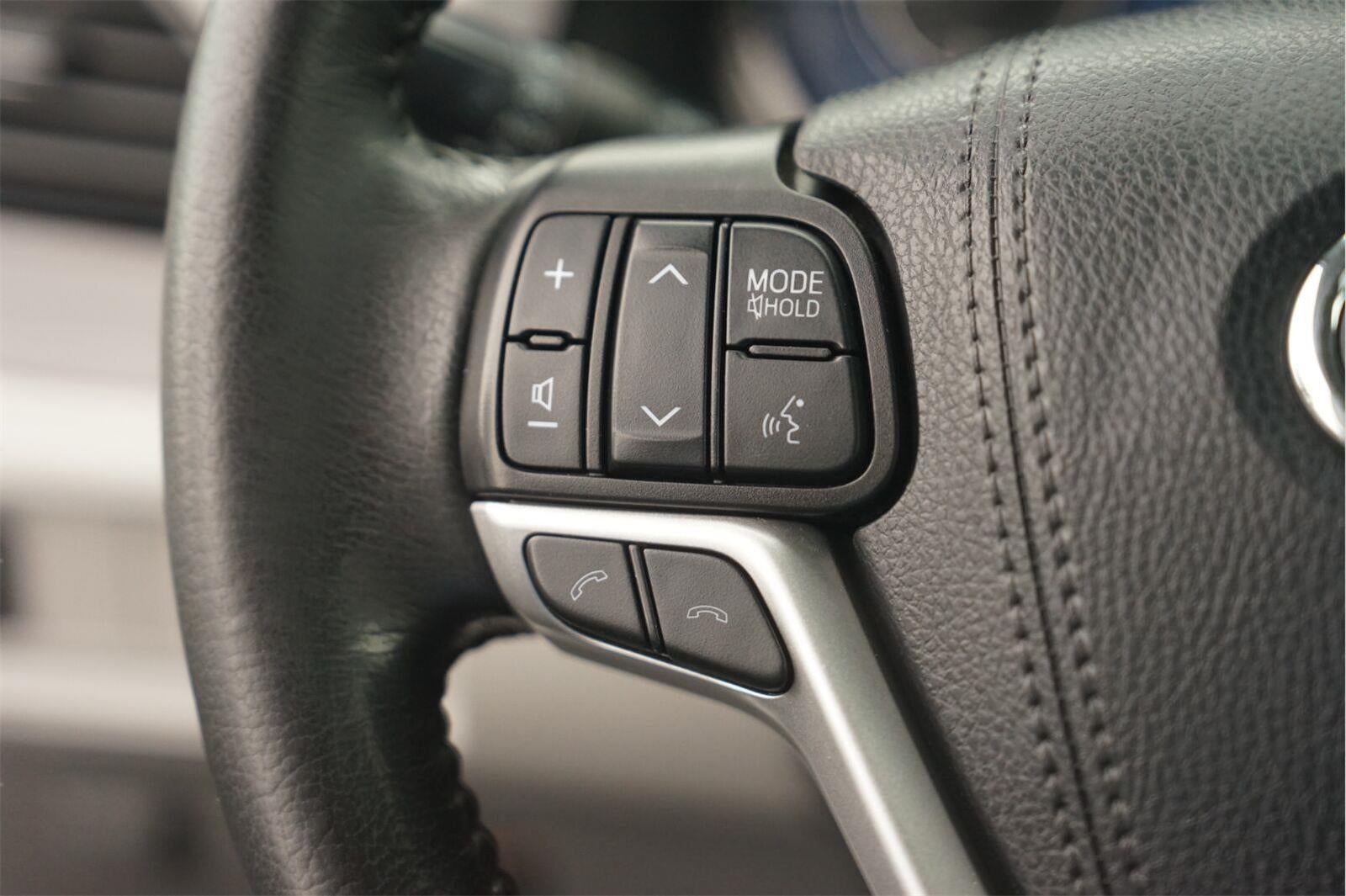 2020 Toyota SIENNA Base