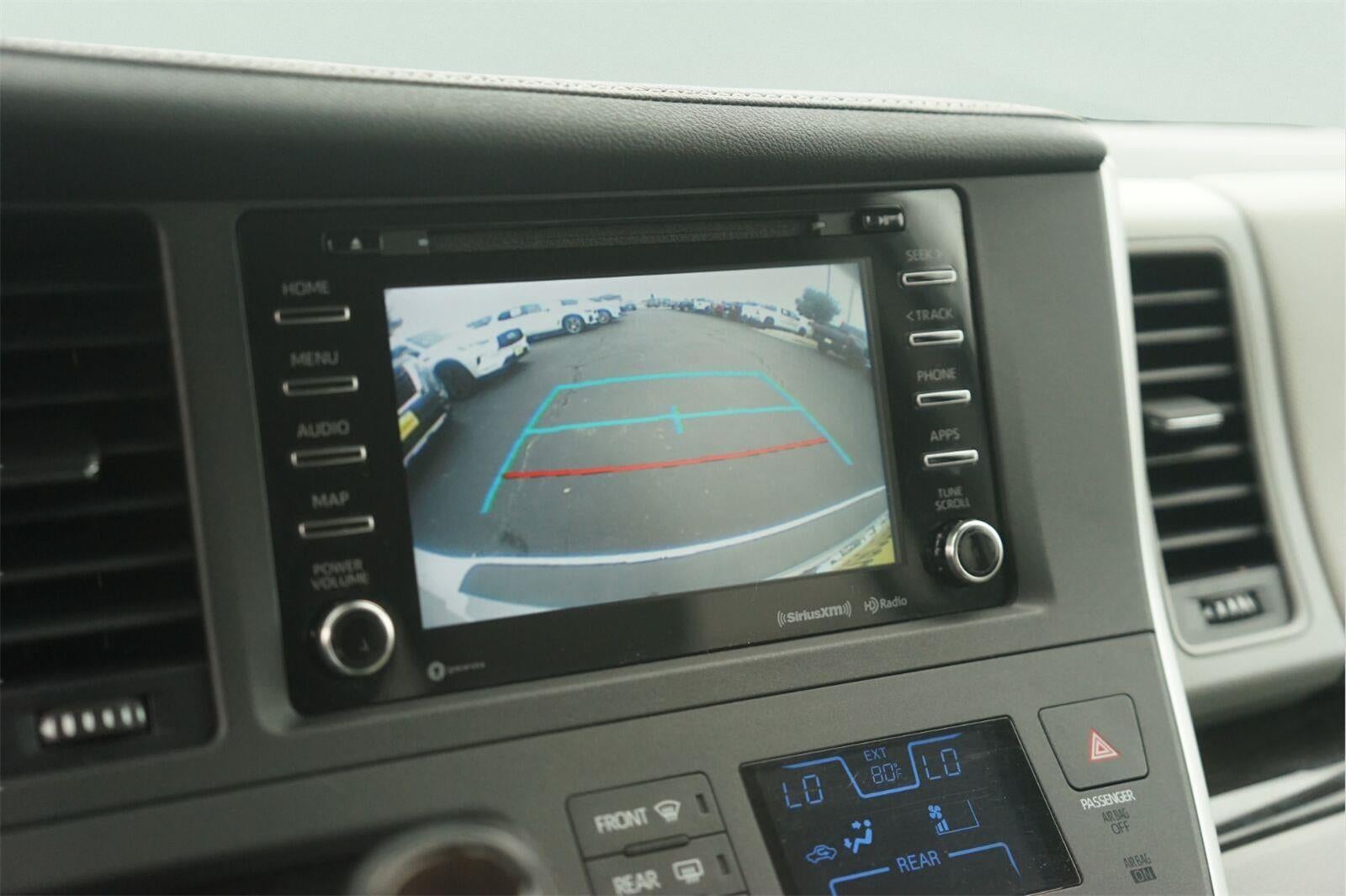2020 Toyota SIENNA Base