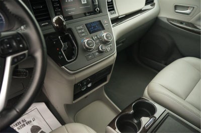 2020 Toyota SIENNA Base