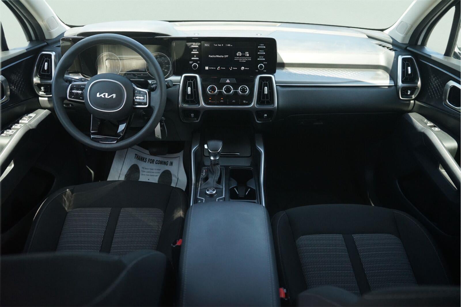2023 Kia Sorento LX
