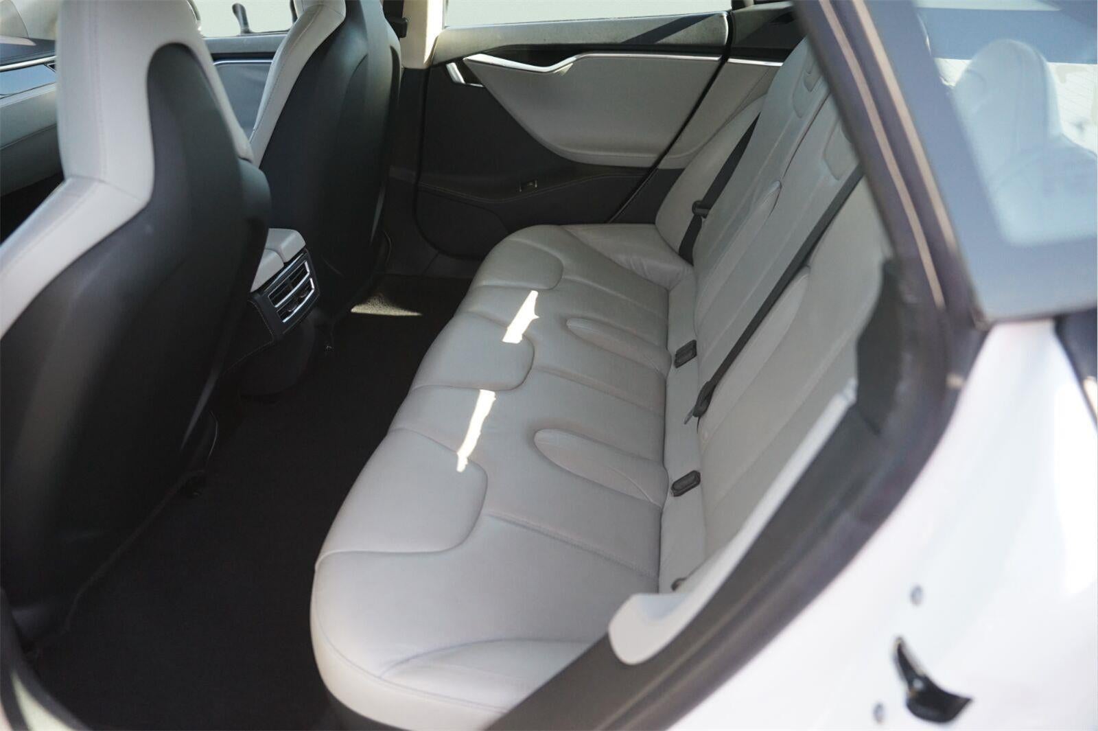 2014 Tesla Model S Base