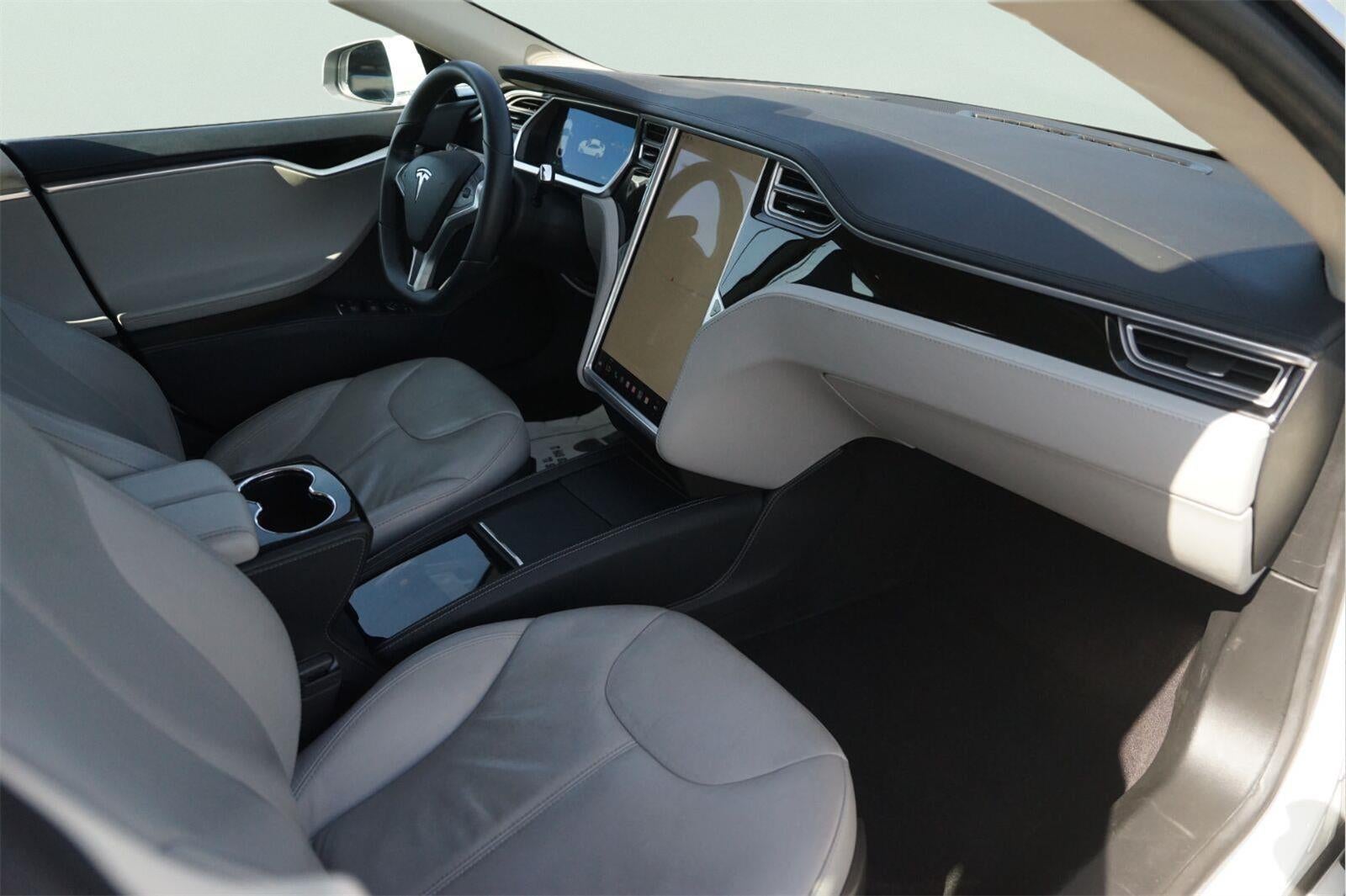 2014 Tesla Model S Base