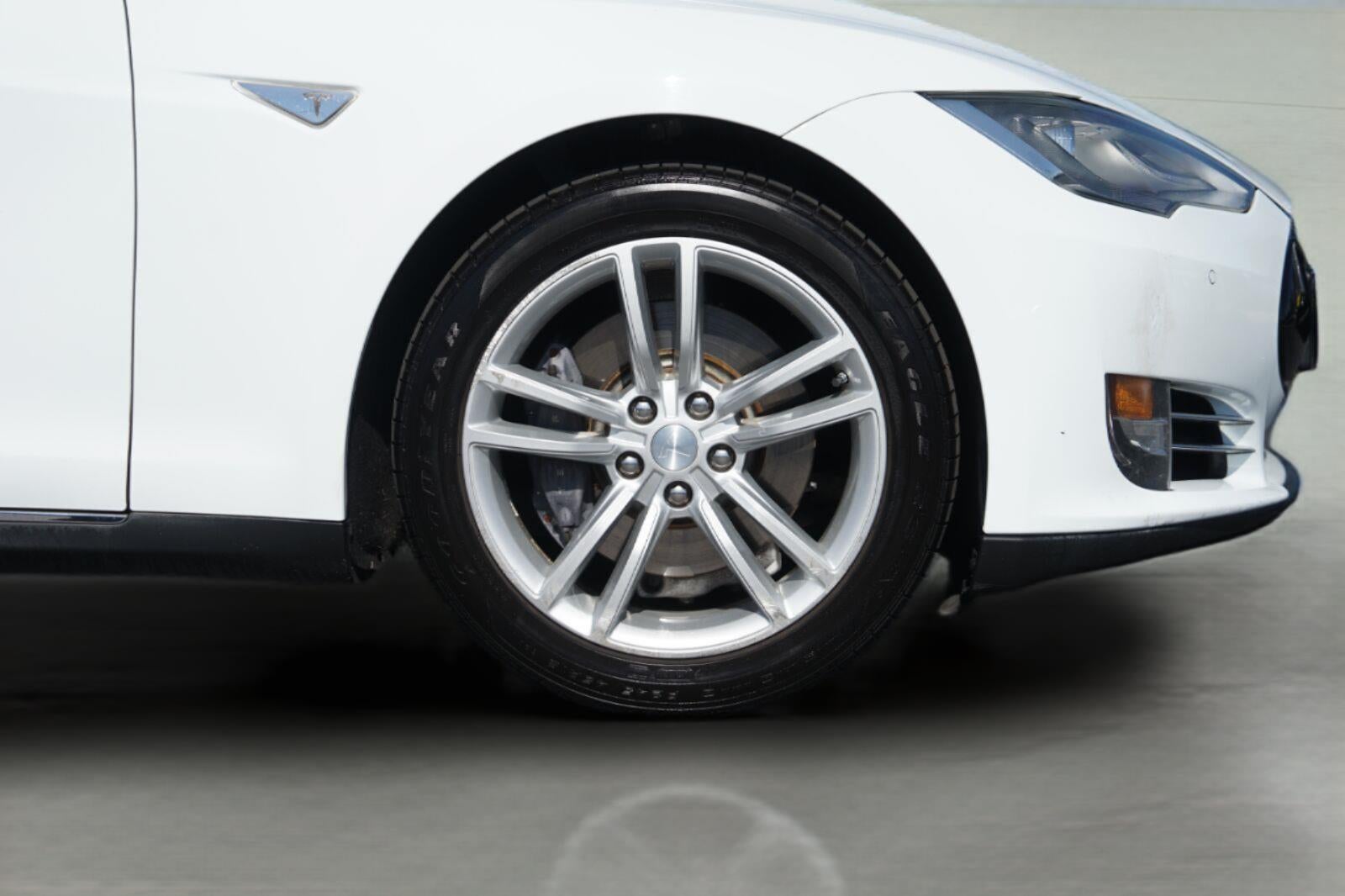 2014 Tesla Model S Base