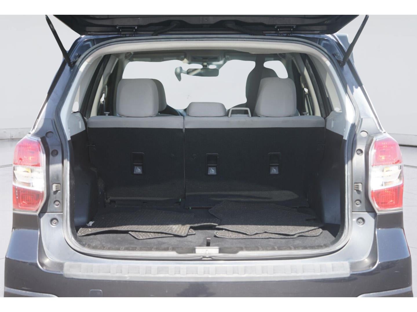 2016 Subaru Forester 2.5i