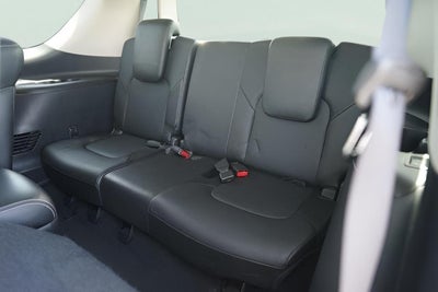2017 INFINITI QX80 Base