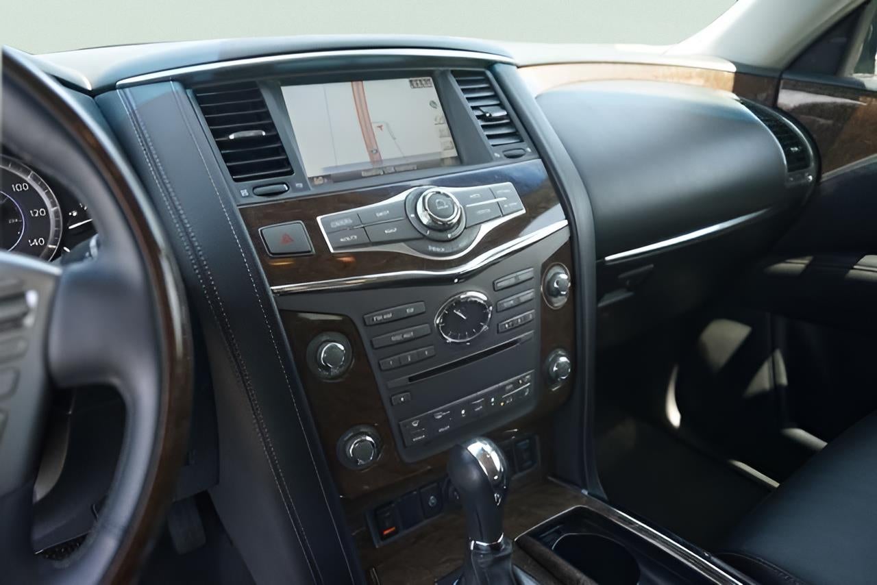 2017 INFINITI QX80 Base
