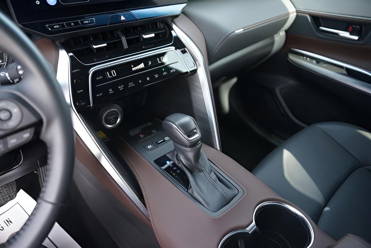 2023 Toyota Venza XLE
