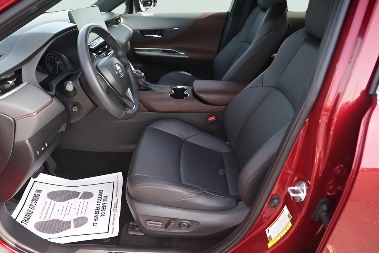 2023 Toyota Venza XLE