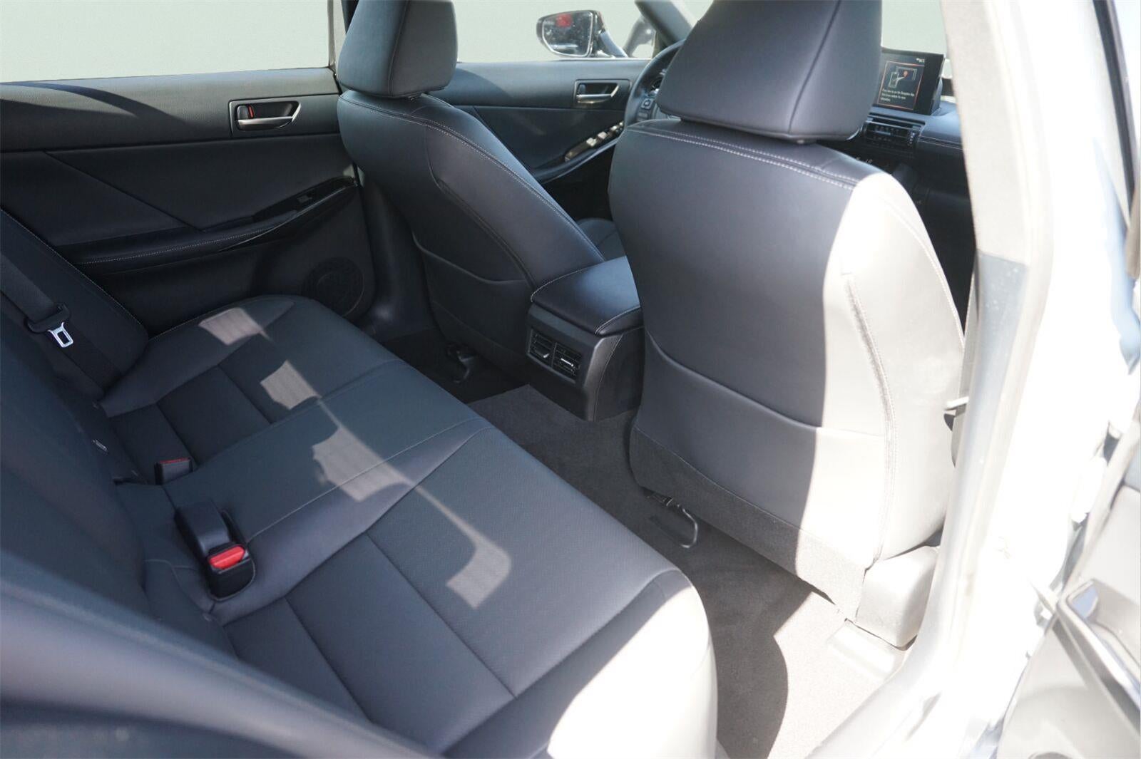 2025 Lexus IS IS 350 F SPORT Design