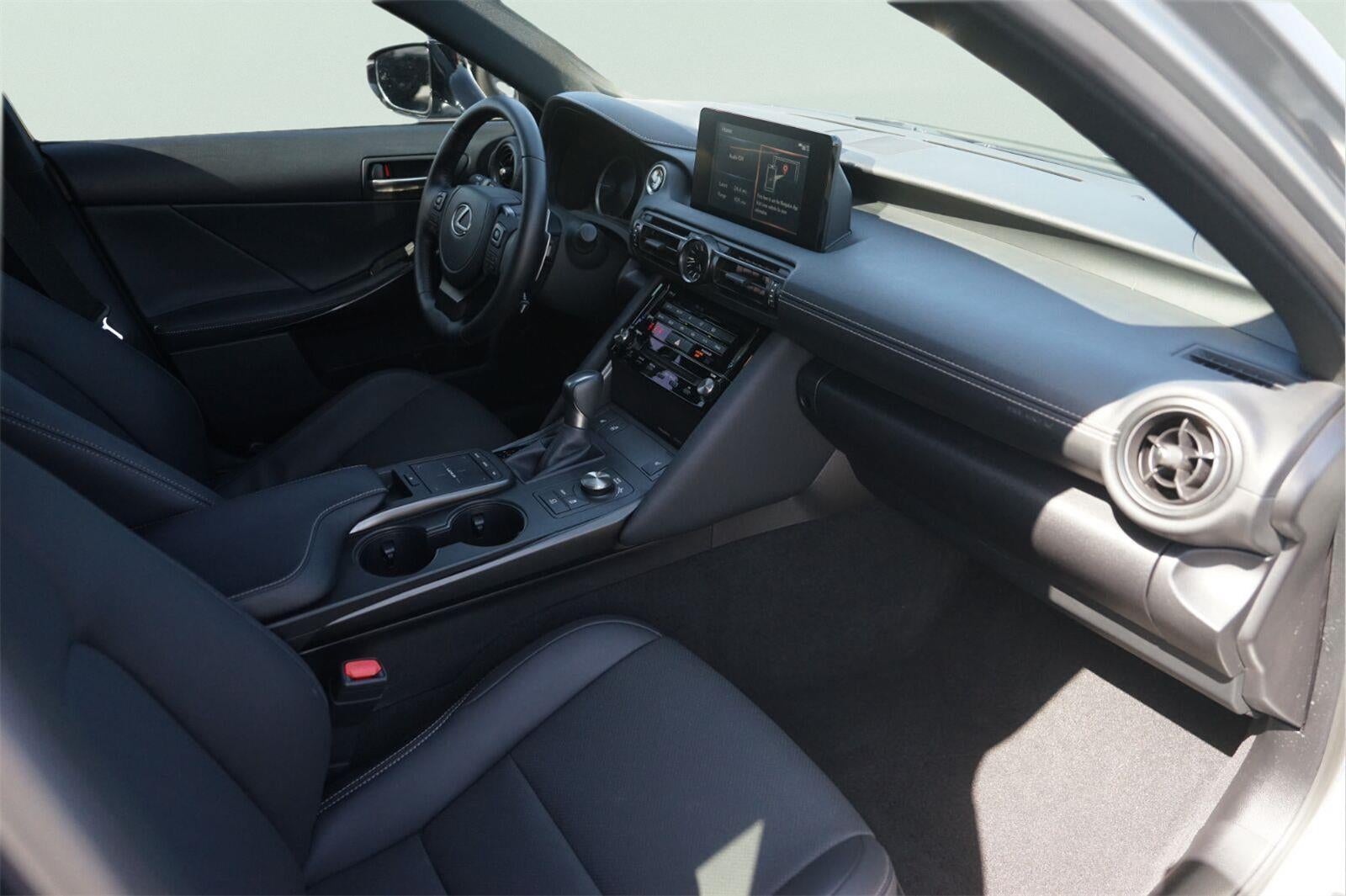 2025 Lexus IS IS 350 F SPORT Design