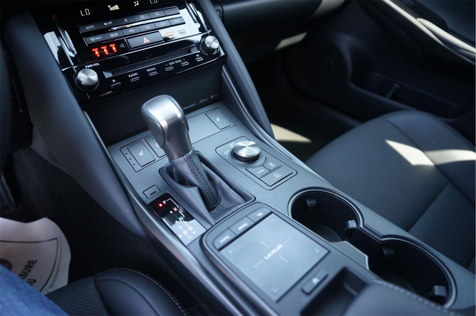 2025 Lexus IS IS 350 F SPORT Design