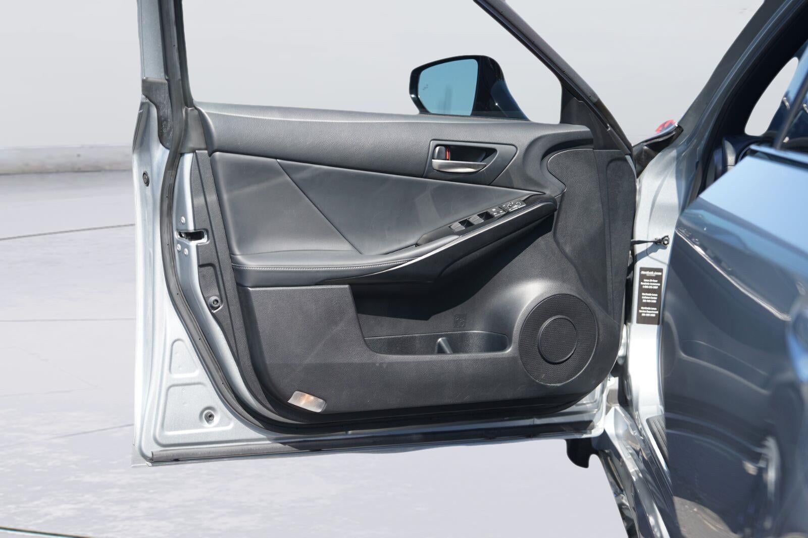 2025 Lexus IS IS 350 F SPORT Design