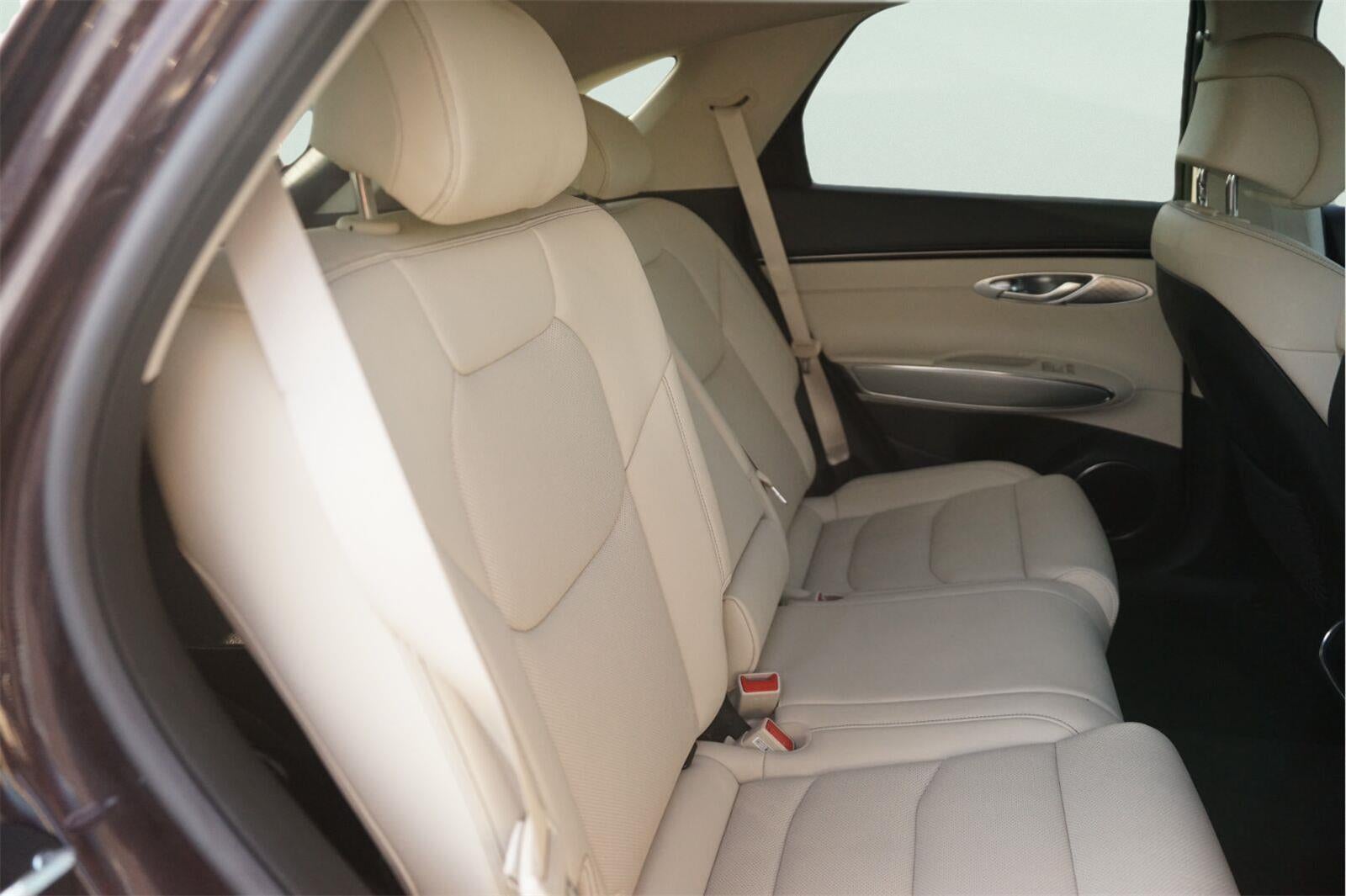 2022 Genesis GV70 2.5T