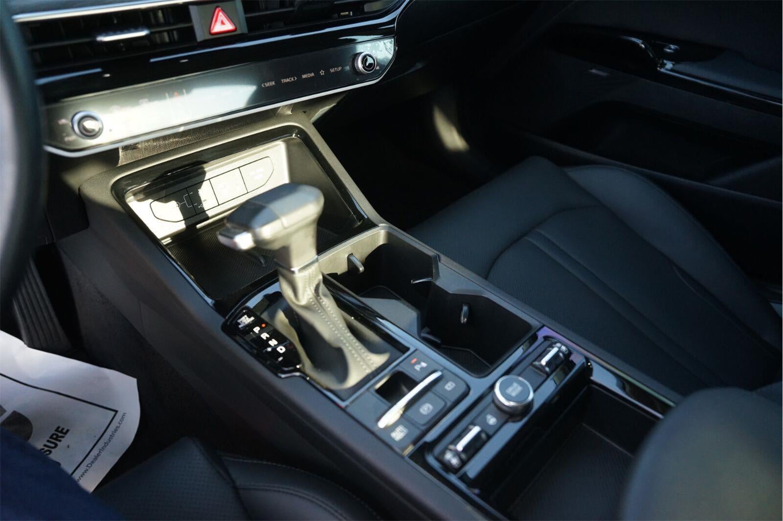 2025 Kia K5 EX
