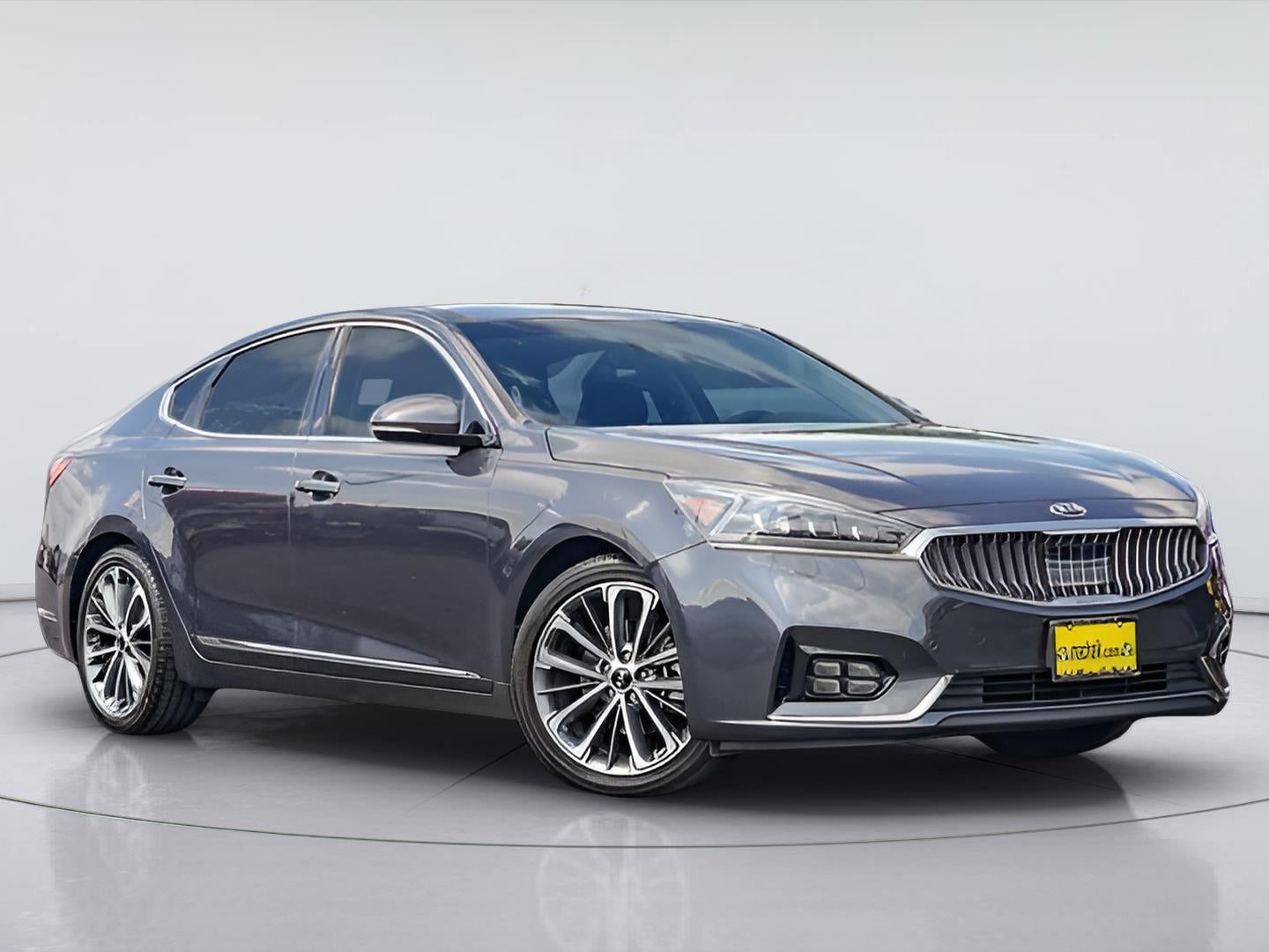 2019 Kia Cadenza Technology