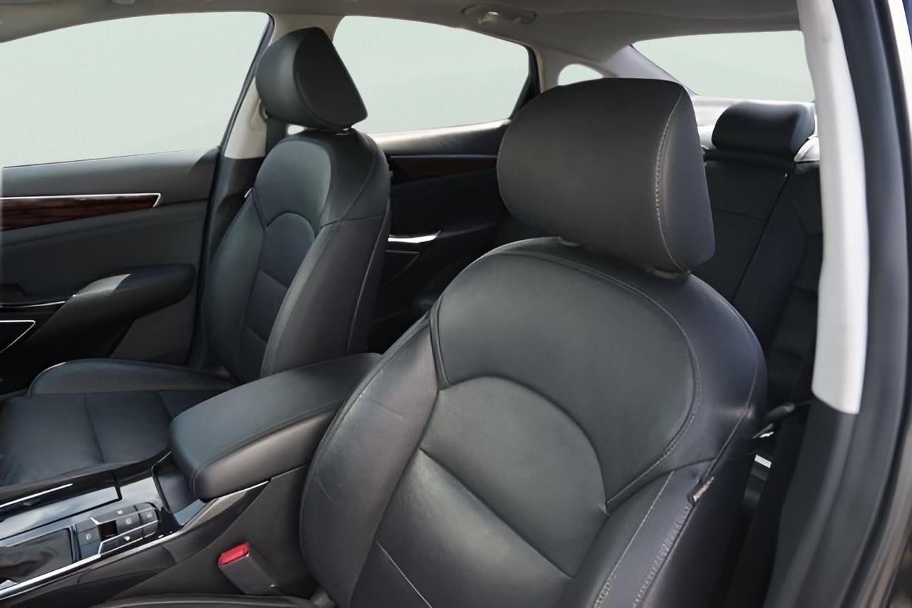 2019 Kia Cadenza Technology